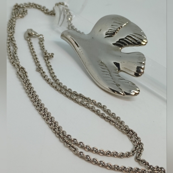 * vintage signed Trifari large dove peace bird necklace - Picture 1 of 5